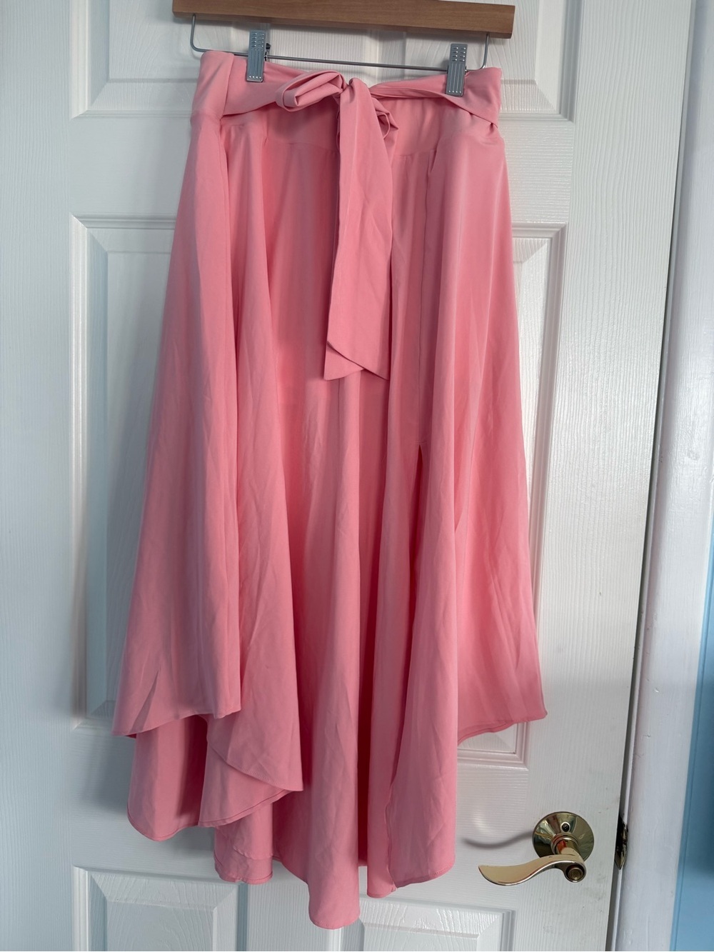 HALARA Breezeful High Waisted High Low 2-in-1 Flowy Midi Skirt Skort NEW Small